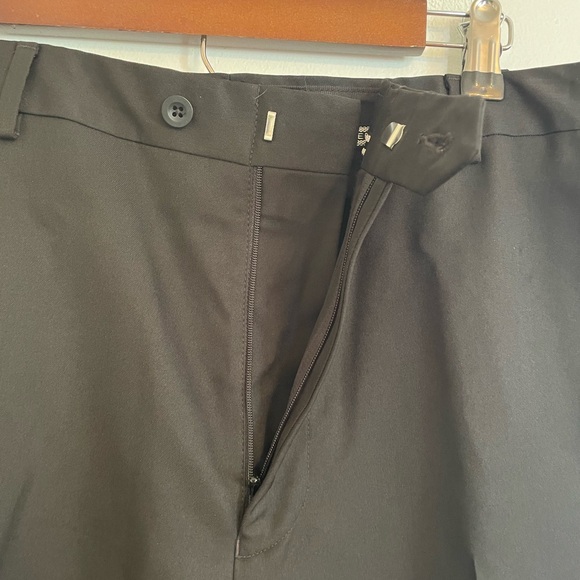 New Men’s JoS. A. Bank Leadbetter Tailored Fit Dress Shorts Size 36 
Color Black - Picture 7 of 9